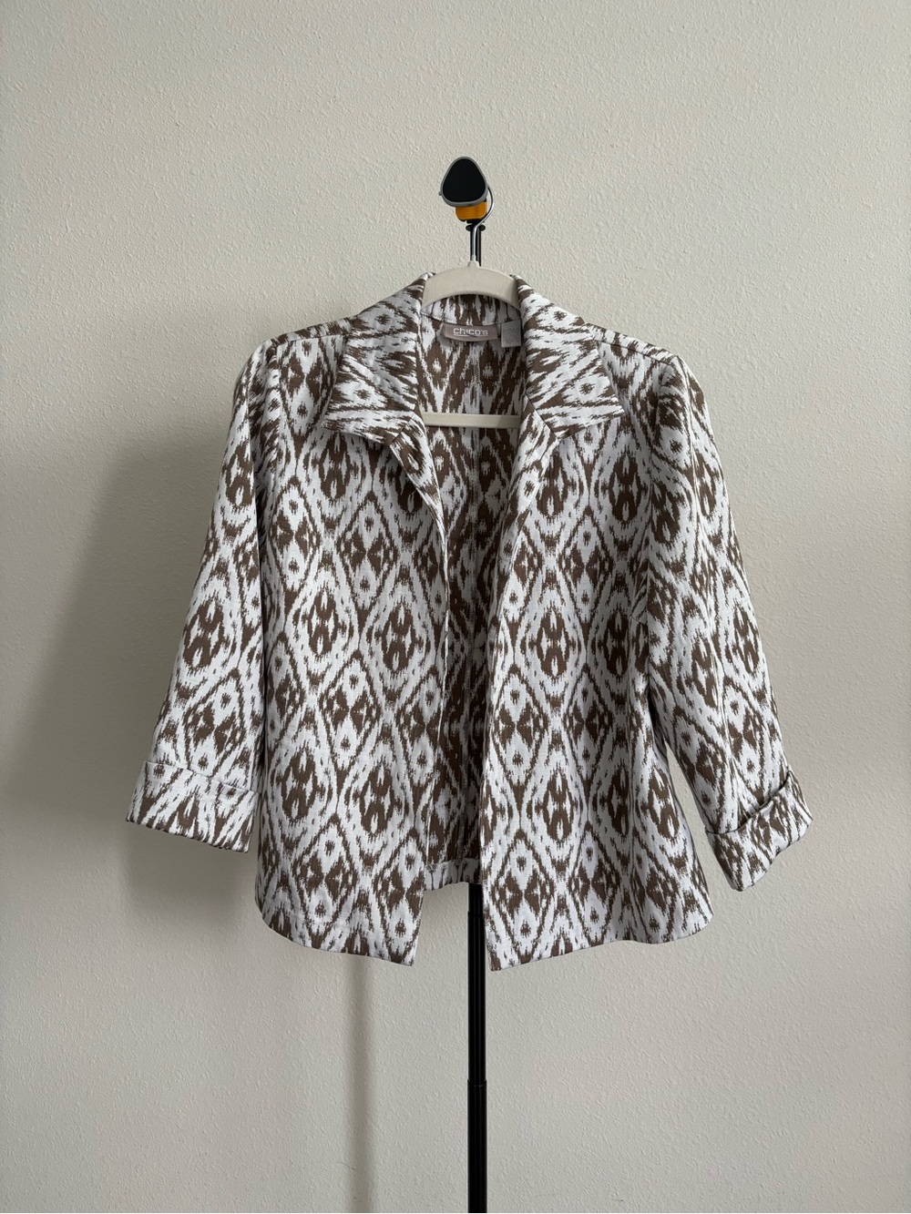 Chico’s Ikat Print Open Front Blazer Jacket Brown Ivory 3/4 Sleeve Size 3